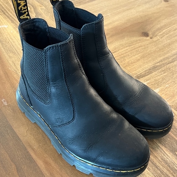 Dr Marten Embury Leather Casual Chelsea Boots - Picture 1 of 8